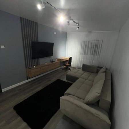The Urban Hub 2 Appartement Iasi Buitenkant foto